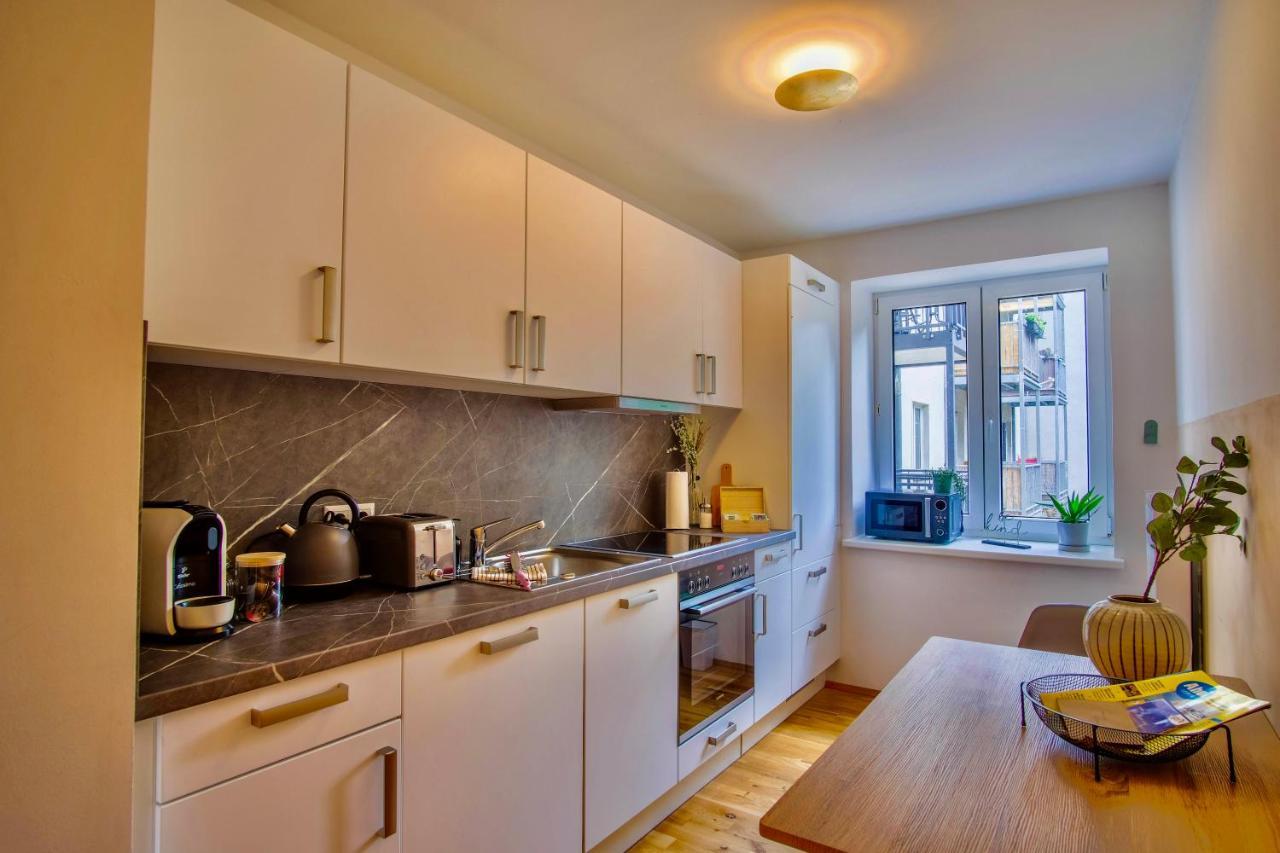 4-Room Luxury Apartment - Close To Central Station, Free Parking, Kitchen Lipsko Exteriér fotografie