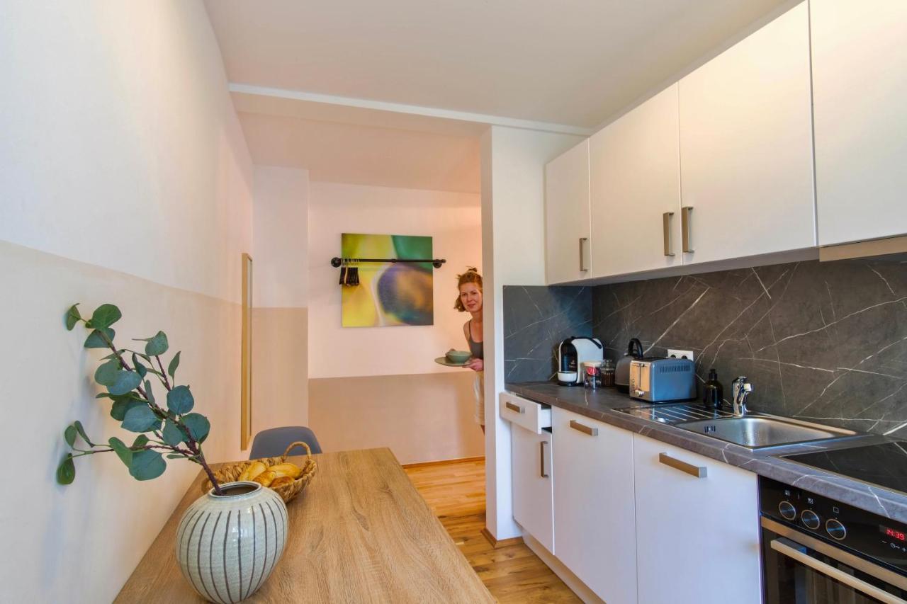 4-Room Luxury Apartment - Close To Central Station, Free Parking, Kitchen Lipsko Exteriér fotografie